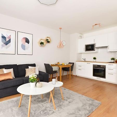 Laurel Bay Apartment Budapest Ngoại thất bức ảnh