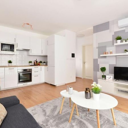 Laurel Bay Apartment Budapest Ngoại thất bức ảnh
