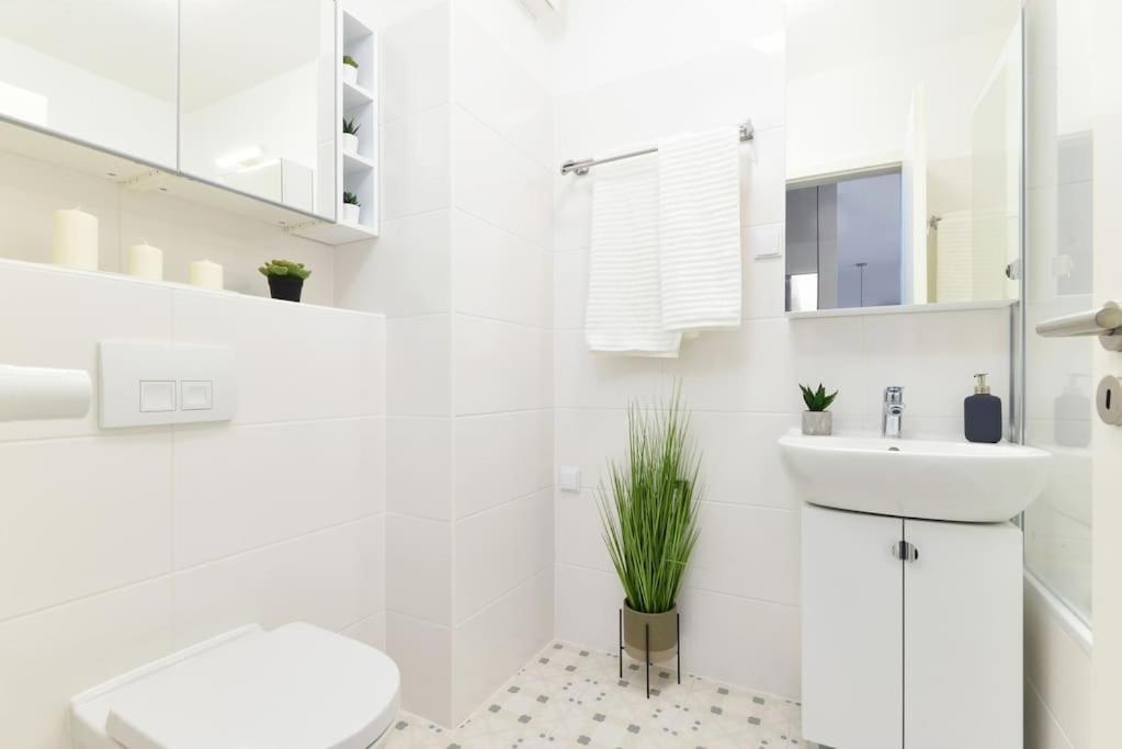 Laurel Bay Apartment Budapest Ngoại thất bức ảnh