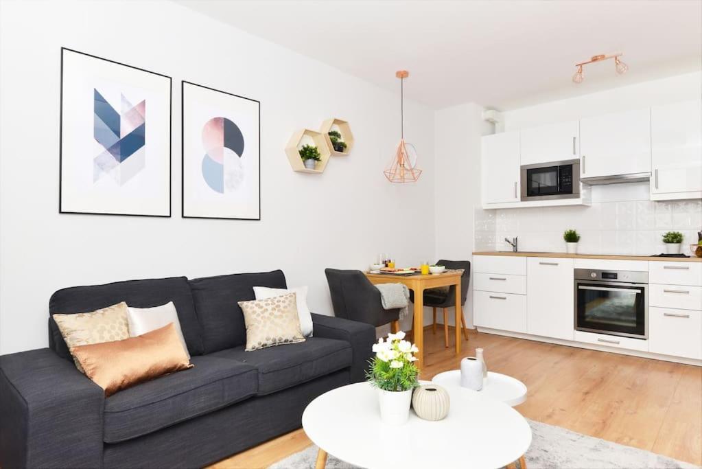 Laurel Bay Apartment Budapest Ngoại thất bức ảnh