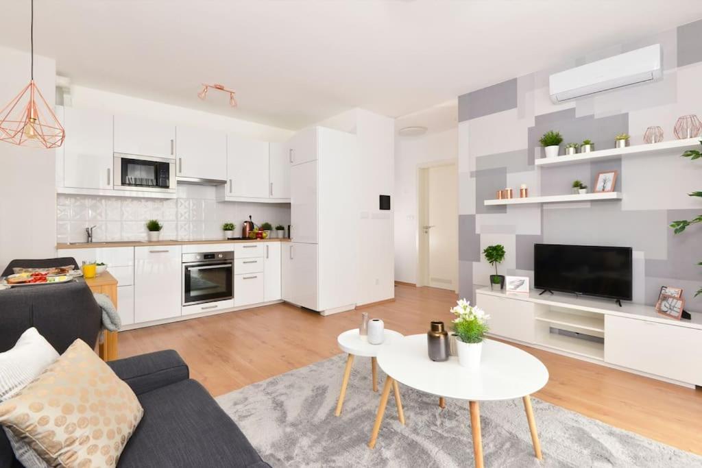 Laurel Bay Apartment Budapest Ngoại thất bức ảnh